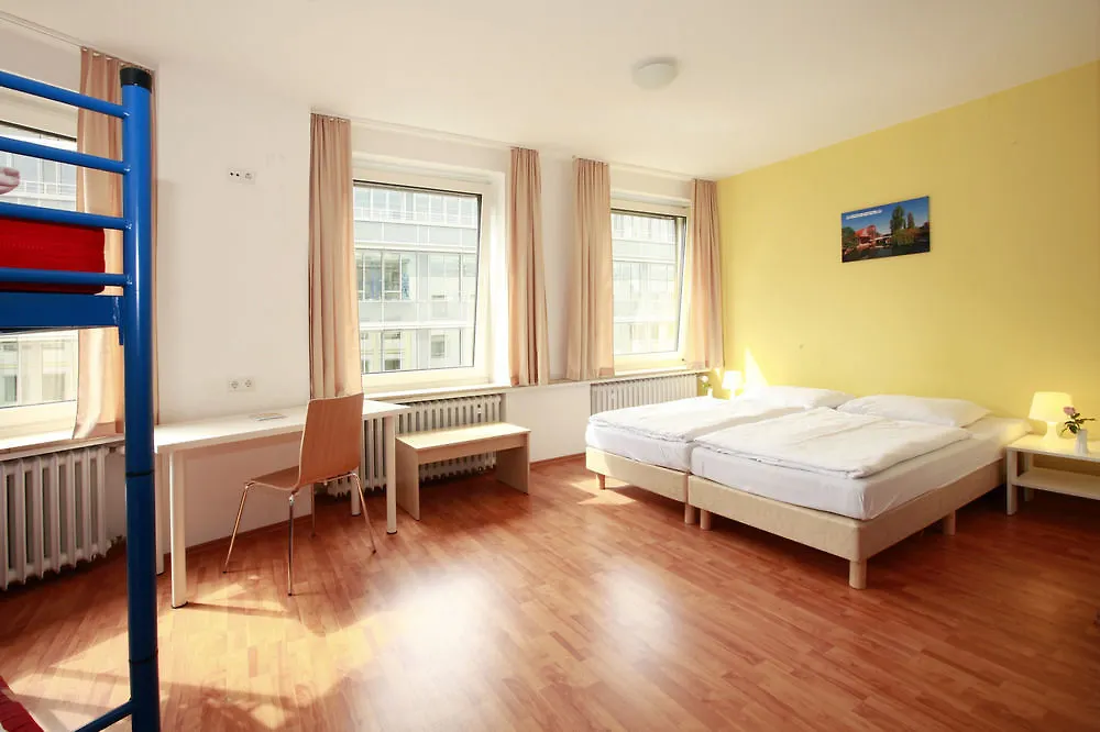 A&O Nuernberg Hauptbahnhof Hotel 2*, Nürnberg
