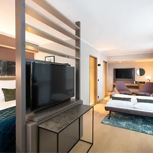 4* Otel Leonardo Royal