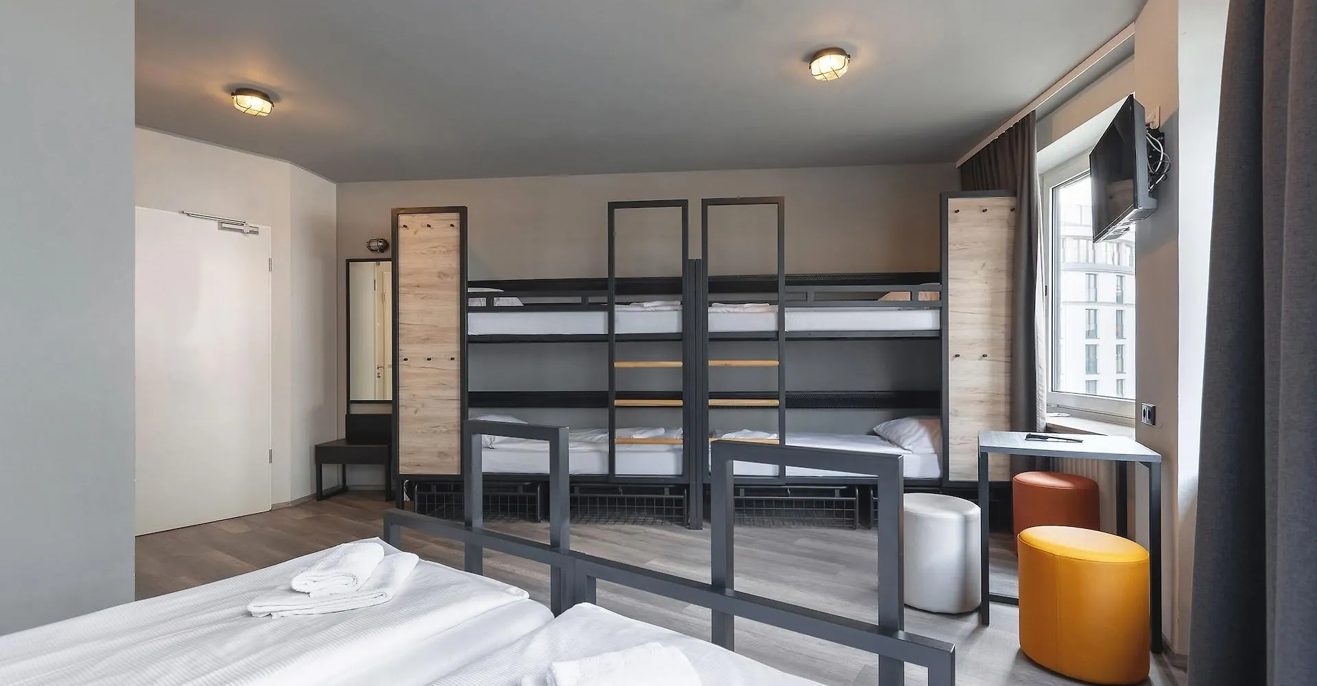 Hotel a&o Nürnberg Hauptbahnhof 2*,  Deutschland